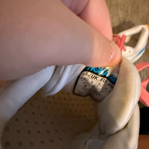 Hoka White and Blue Sneakers with Pink Laces no insoles - Picture 5 of 5